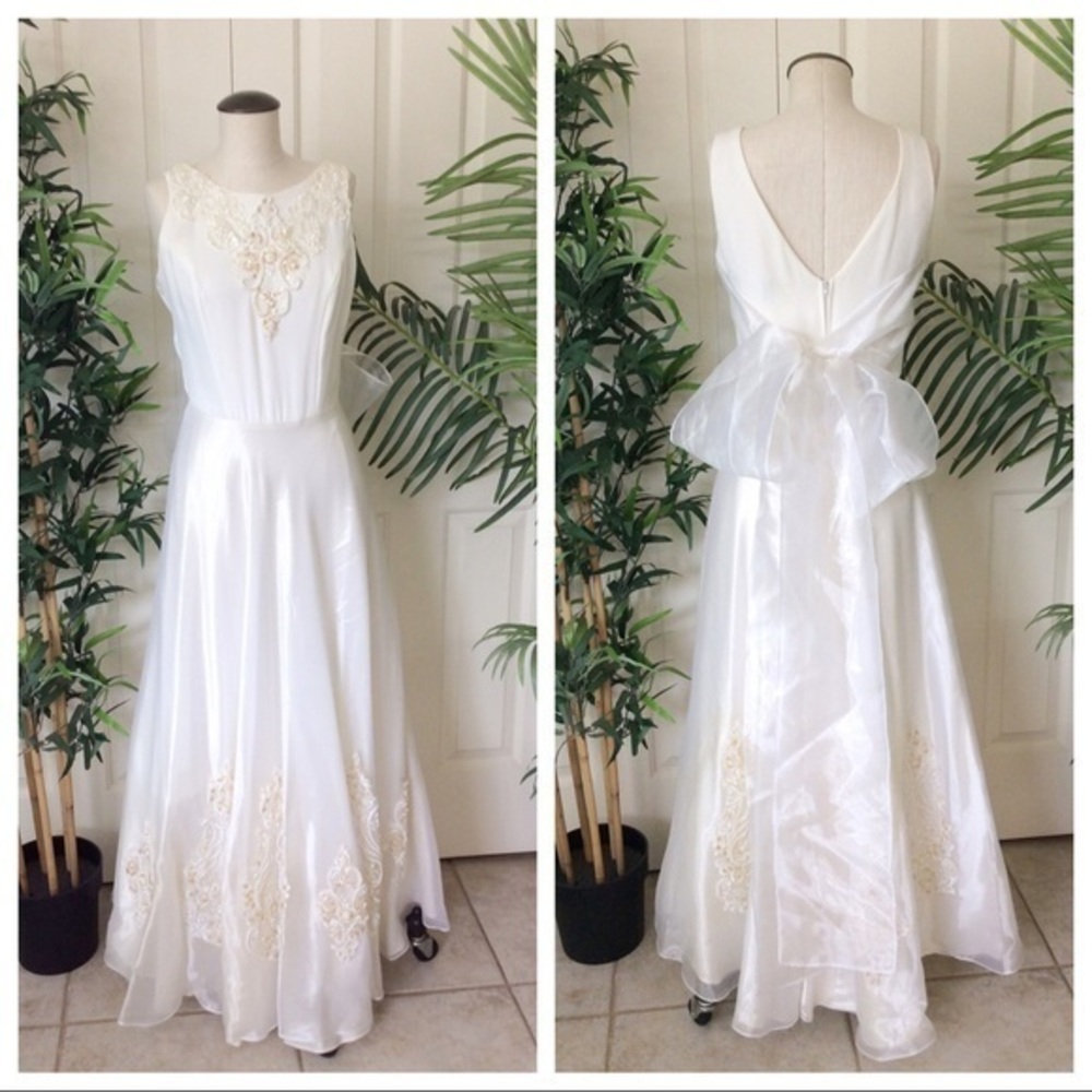 Vintage Nina Canacci Small 5/6 White Gold Bow Back Formal Maxi Dress